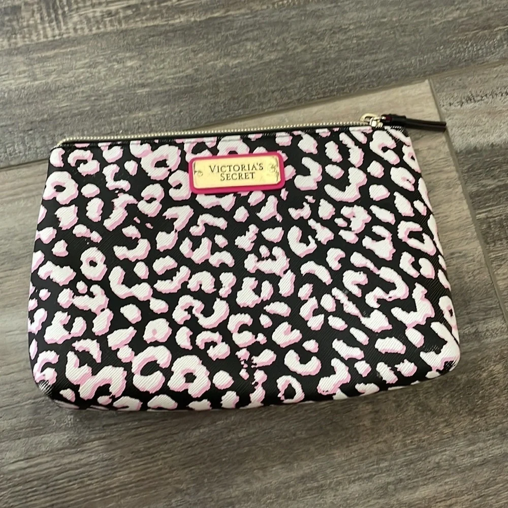 Victoria's Secret Leopard Animal Print Makeup Pouch Case Ziptop